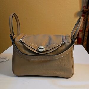 AUTHENTIC HERMES SWIFT LINDY 26